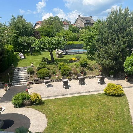 Hotel Logis La Thomasse Aurillac Exterior foto