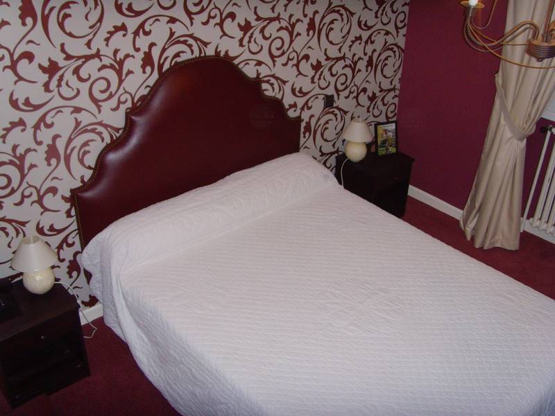 Hotel Logis La Thomasse Aurillac Exterior foto
