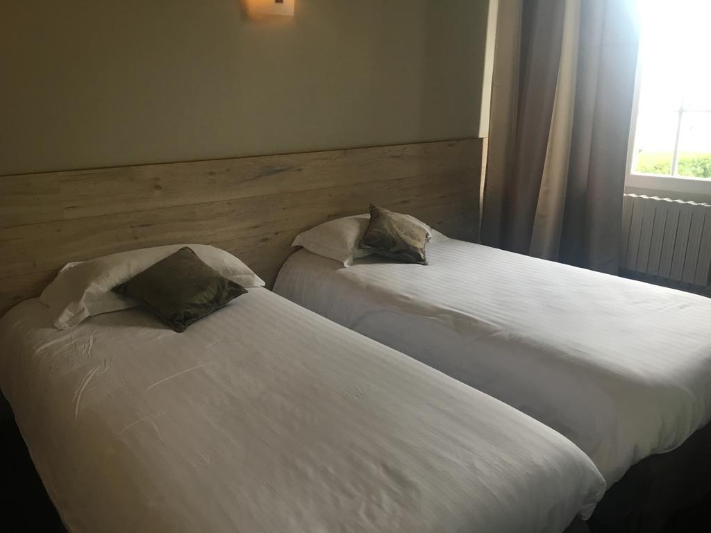 Hotel Logis La Thomasse Aurillac Exterior foto