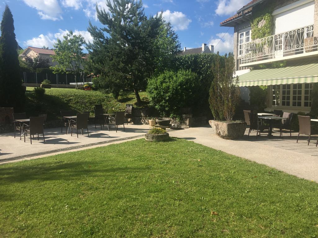 Hotel Logis La Thomasse Aurillac Exterior foto